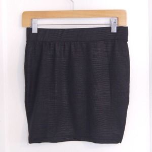 ZARA Lefties Little Black Skirt Medium